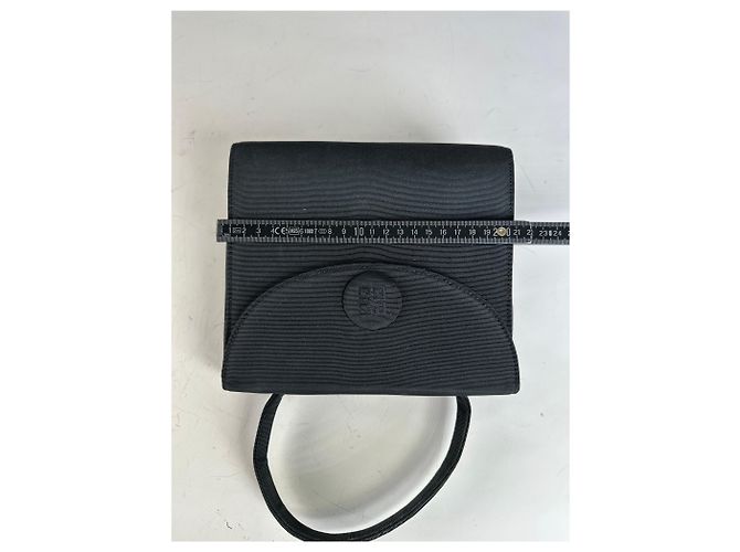 Vintage Givenchy Handtas aus strukturierter Textiloberfläche Schwarz Gold - Ansicht 9