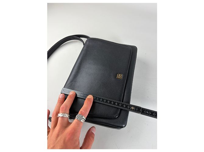 Vintage Givenchy Leder Schultertasche Schwarz Gold - Ansicht 11
