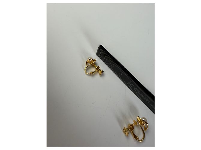 Vintage Courreges Clip-On-Ohrringe mit Perlenakzent Gold Weiß - Ansicht 6