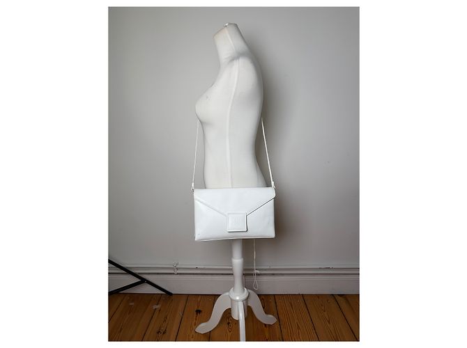 Clutch in pelle vintage Givenchy bianco argento - vista 4