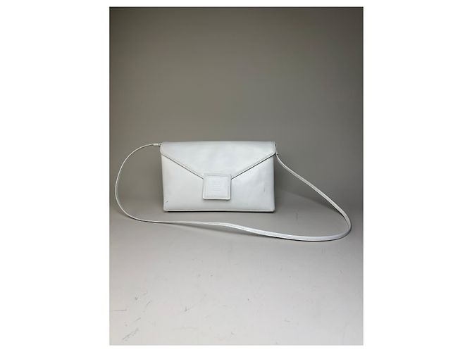 Clutch in pelle vintage Givenchy bianco argento - vista 8