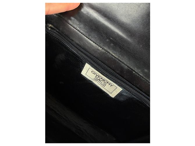 Vintage Givenchy Leder Abendtasche Schwarz Goldener Verschluss - Ansicht 5