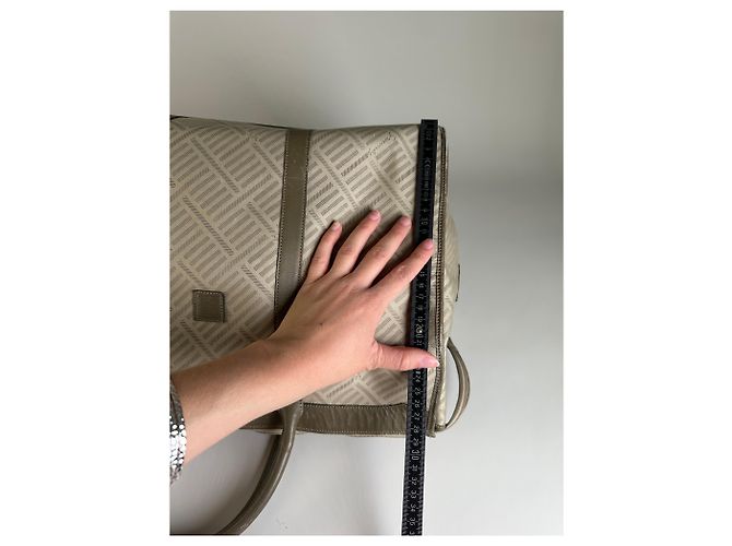 Vintage Givenchy Reisetasche aus geometrischem Canvas Beige Oliv - Ansicht 10