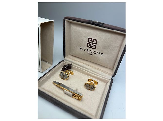 Vintage Givenchy Logo Cufflinks and Tie Clip Set Gold Silver Golden - view 4