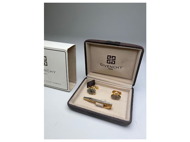 Vintage Givenchy Logo Cufflinks and Tie Clip Set Gold Silver Golden - view 8