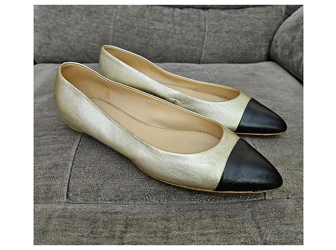 Ballerine Chanel bicolore con punta a contrasto Nero D'oro - vista 6