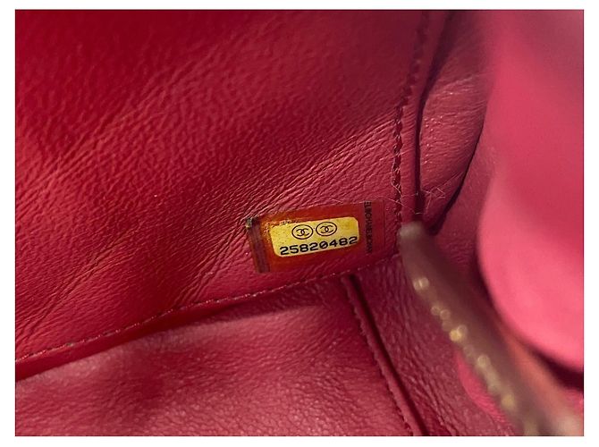 CHANEL Matelassé Business Affinity Shoulder Bag Rosso - vista 14