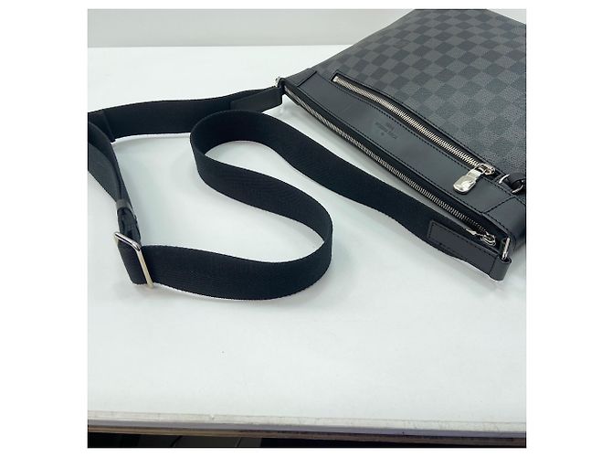 Borsa a Spalla Louis Vuitton Mick PM Nero - vista 10