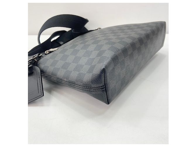 Borsa a Spalla Louis Vuitton Mick PM Nero - vista 8