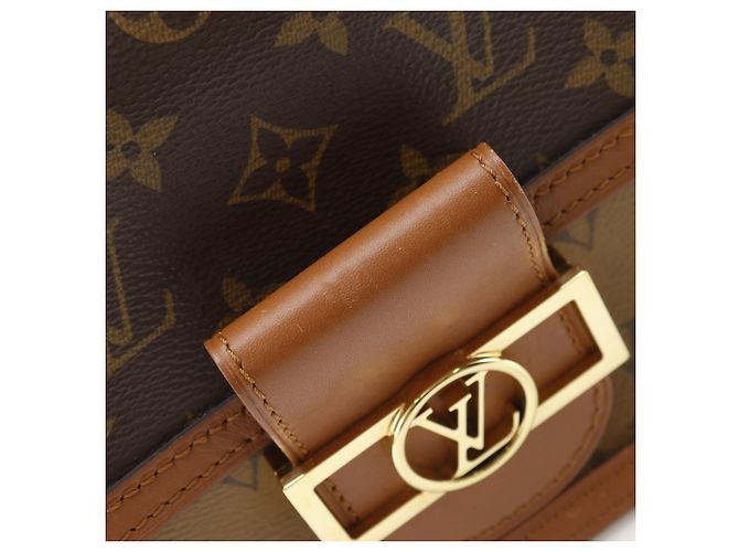 Borsa a tracolla Louis Vuitton Daufine MINI Marrone Monogramma - vista 14