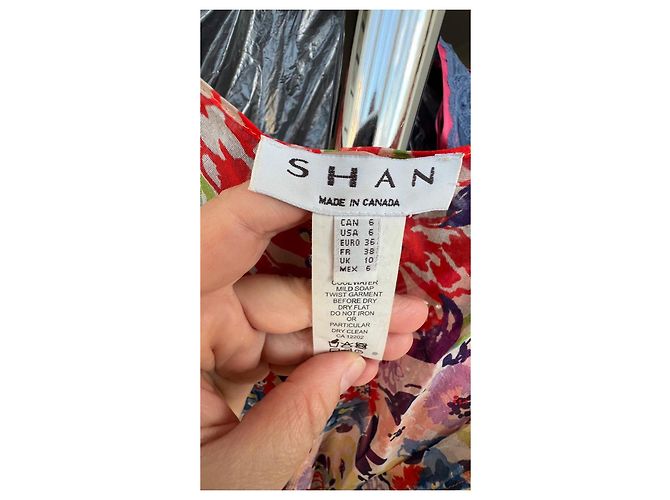 Shanghai Tang Shan Top Kaftán de seda floral Rosa Blanco Roja Azul Verde Púrpura Amarillo - vista 3