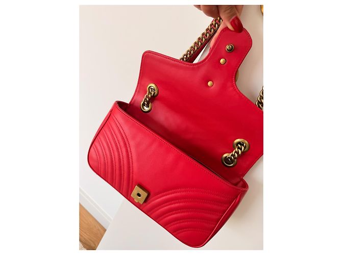 Gucci Marmont Piccola Borsa a Tracolla in Pelle Rossa Rosso - vista 5