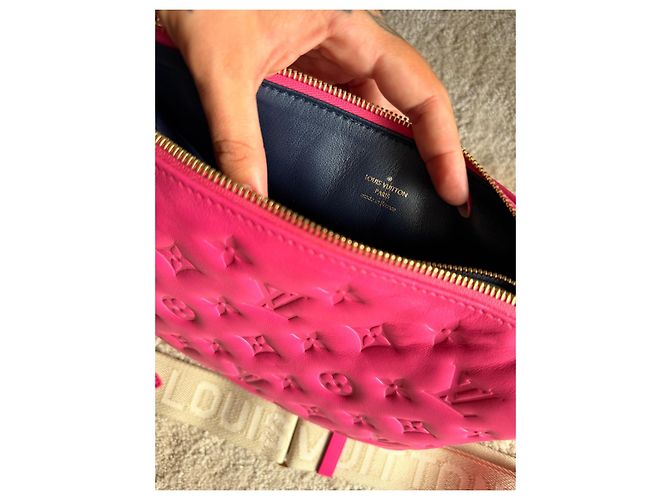 Louis Vuitton Pochette Coussin Monogram Empreinte Rosa - vista 7