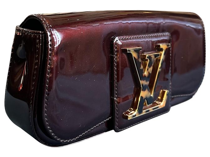 Clutch Louis Vuitton Bordeaux Vernis Sobe 2010 - vista 2