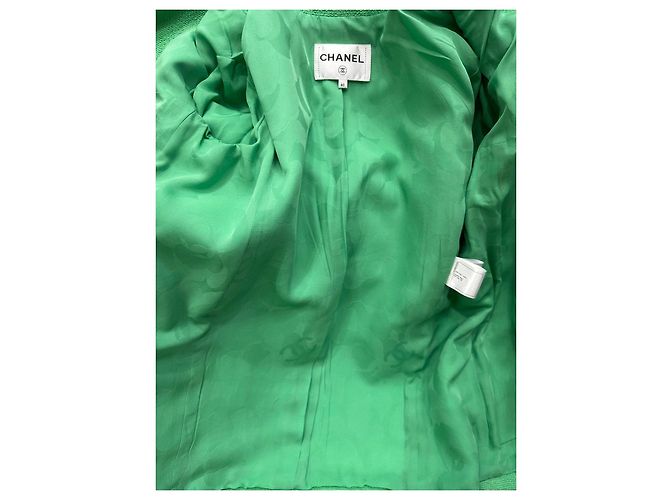 Timeless Grüne Chanel Bouclé-Jacke Cruise 2020 Look 16 Größe FR 40 Gebraucht - Ansicht 7