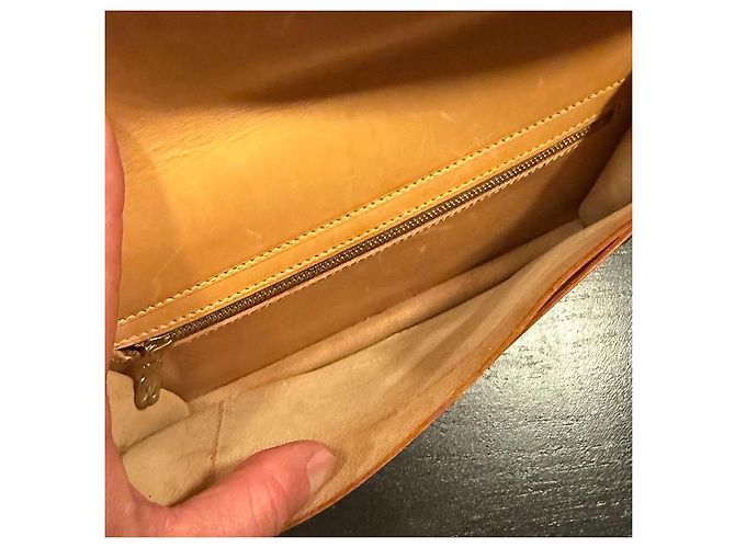 Borsa a tracolla Louis Vuitton Sac Biface Monogram Marrone Beige - vista 8