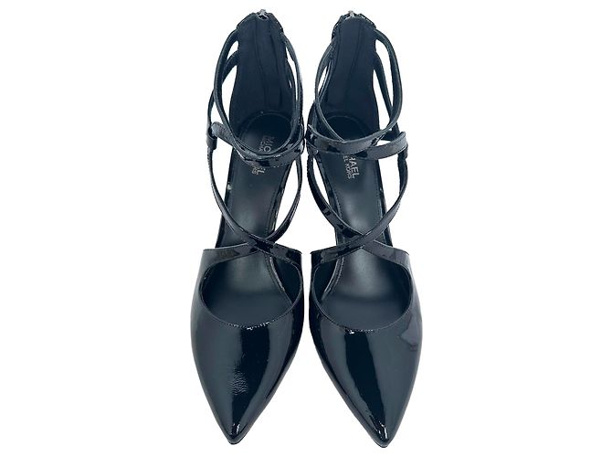 Michael Kors Catia Riemchenpumps aus schwarzem Lackleder - Ansicht 3