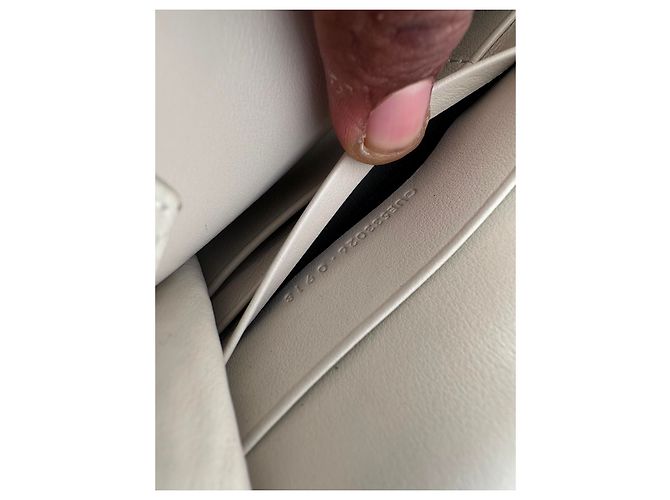 Saint Laurent Sunset Wallet on Chain aus cremefarbenem Leder mit Krokodilprägung - Ansicht 15