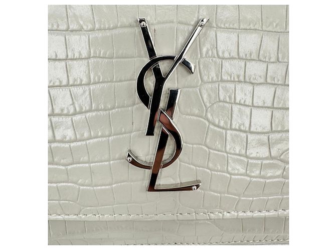 Saint Laurent Sunset Wallet on Chain aus cremefarbenem Leder mit Krokodilprägung - Ansicht 6