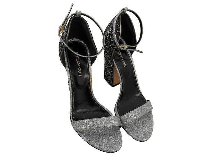 Sergio Rossi Glitter Block Heels in Silber Metallic Glitter - Ansicht 11