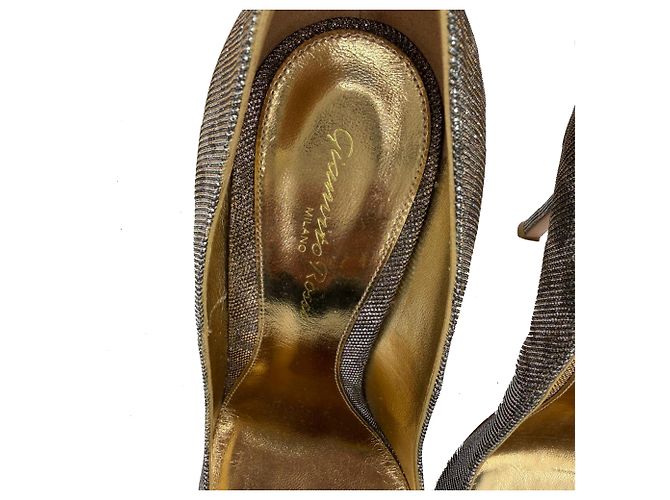 Décolleté a punta Gianvito 105 di Gianvito Rossi in glitter metallizzato oro - vista 6