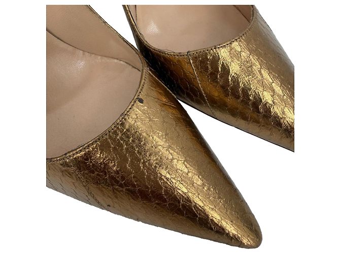 Manolo Blahnik BB Pump Pointed Toe Pumps in Bronze Snakeskin Leather Metallic - view 7