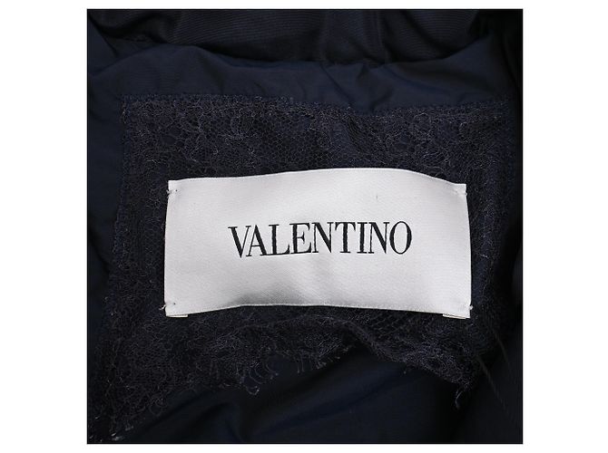 Valentino Garavani Abrigo acolchado evasé Valentino en seda azul marino - view 5