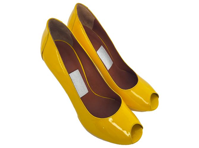 Décolleté con plateau e punta aperta Lanvin in vernice giallo - vista 5