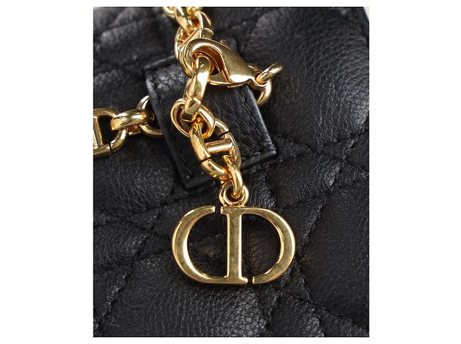 Dior Cannage Caro Gürteltasche mit Kette aus schwarzem Leder - Ansicht 14