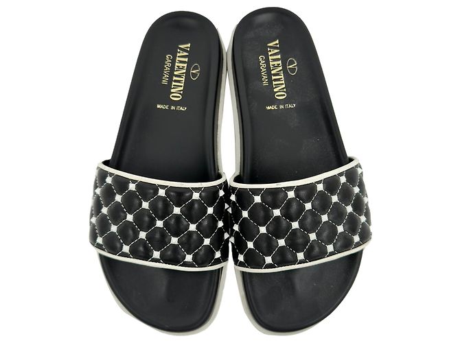 Red Valentino Sandali Rockstud Valentino Garavani in pelle nera Nero - vista 3