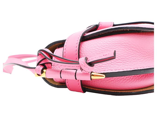 Mini Gate Crossbody Bag en piel de becerro rosa Loewe - vista 15