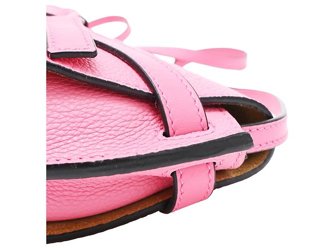Mini Gate Crossbody Bag en piel de becerro rosa Loewe - vista 16