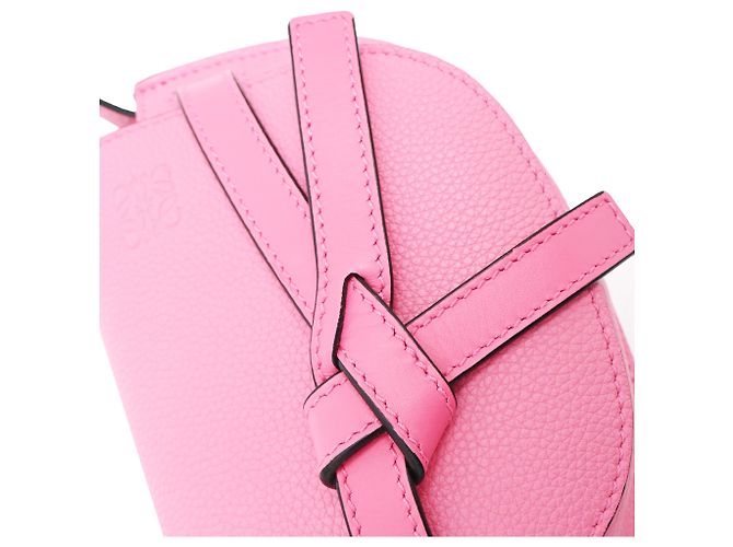 Mini Gate Crossbody Bag en piel de becerro rosa Loewe - vista 17