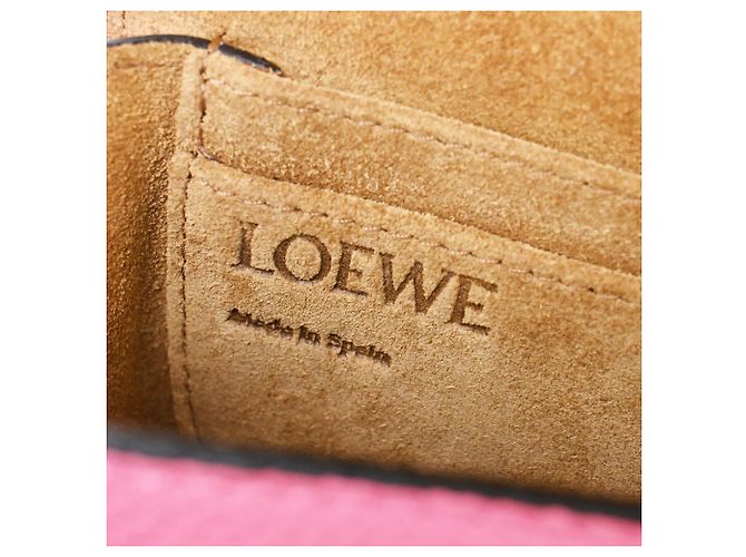 Mini Gate Crossbody Bag en piel de becerro rosa Loewe - vista 6
