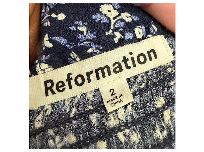 Vestido corto Mochi de Reformation en viscosa con estampado floral - vista 4