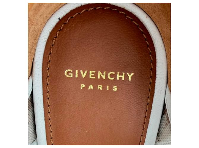 Givenchy High Heels mit Spitzenmuster in Weiß - Ansicht 12