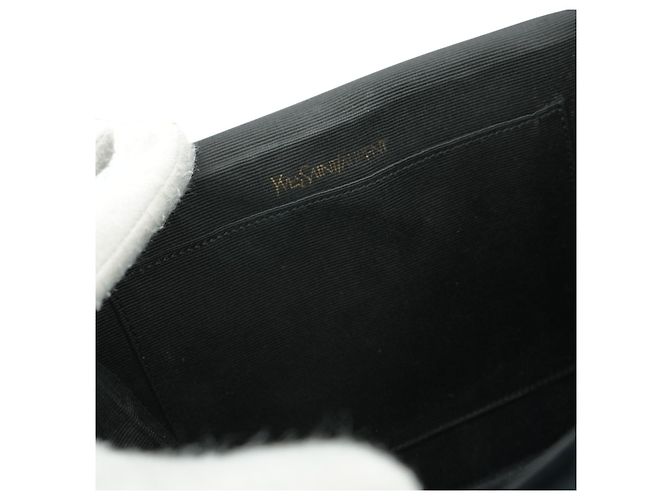 Yves Saint Laurent Borsa a tracolla da sera in velluto nero con croce dorata - vista 6