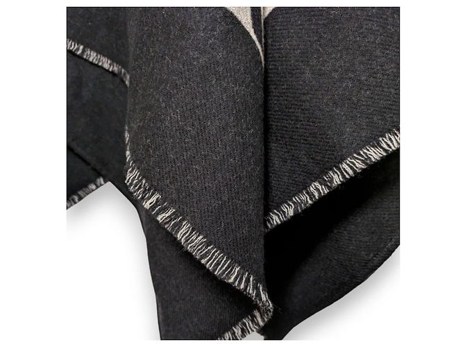 Burberry TB Logo Wollcape Schwarz - Ansicht 6