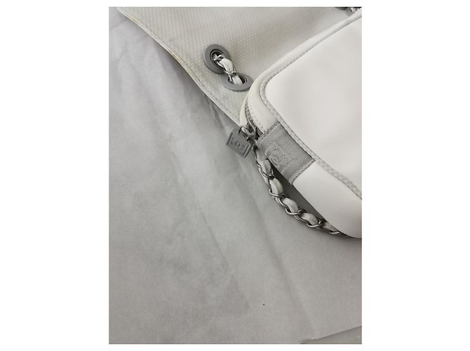 Chanel Borsa Flap in tessuto bianco con camelia Rosso - vista 11