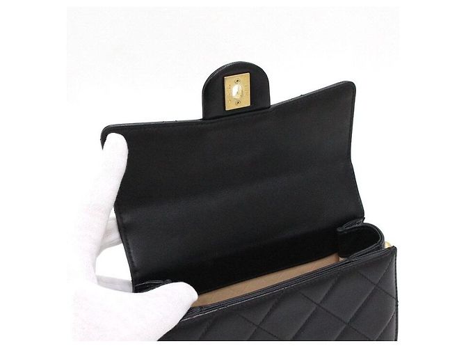 Chanel Mini borsa a tracolla mezza luna con catena dorata in nero - vista 5