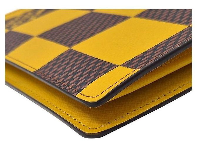 Louis Vuitton Cartera Damier Pop Braza Amarillo - vista 7