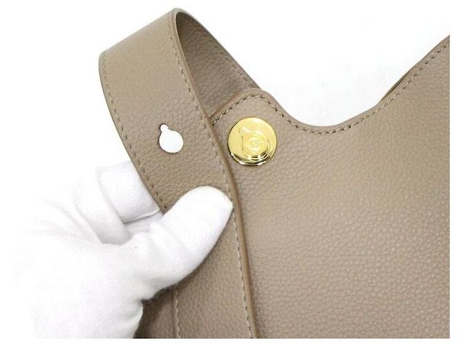 Loewe Mini borsa a secchiello e borsa a tracolla in pelle di vitello granulata color sabbia Marrone - vista 7