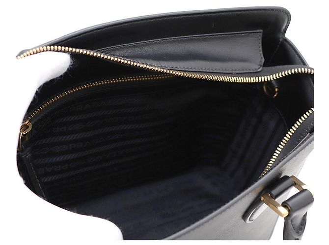 Prada Borsa Tote e Borsa a Spalla Saffiano Gold Logo Top Handle Nero - vista 10
