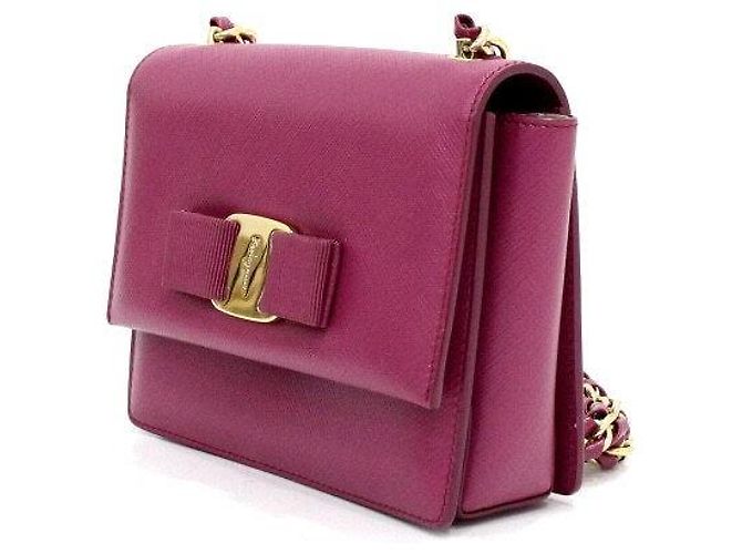 Salvatore Ferragamo Mini borsa a tracolla con patta e catena - vista 2