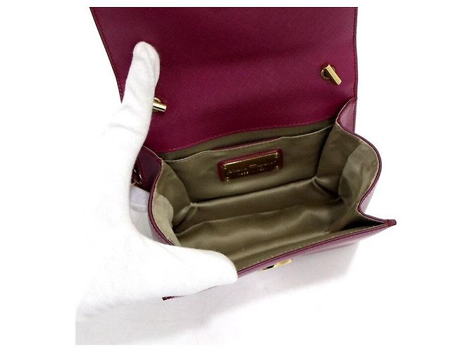 Salvatore Ferragamo Mini borsa a tracolla con patta e catena - vista 6