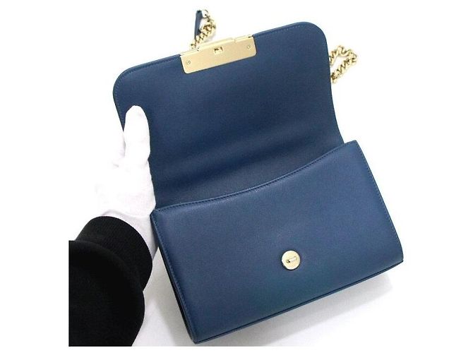 Chanel Pequena bolsa de alça Label Click em couro de bezerro azul-marinho com corrente dourada e transversal - vista 5
