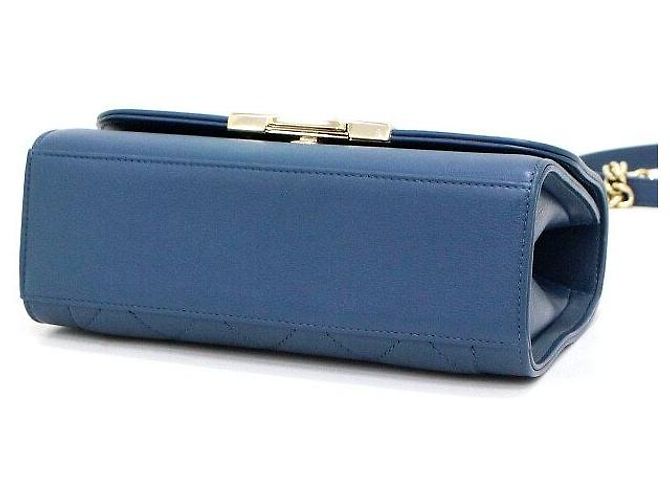 Chanel Pequena bolsa de alça Label Click em couro de bezerro azul-marinho com corrente dourada e transversal - vista 7