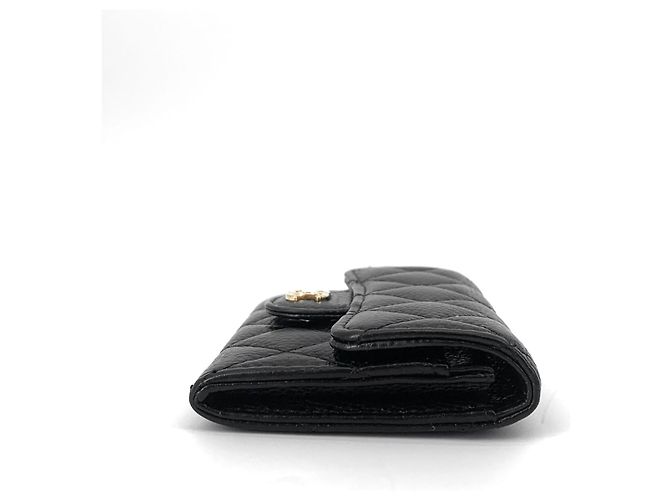 Chanel Tarjetero Classic Caviar Gold Flap Negro - vista 4