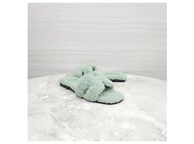 Hermès Sandalo Ciabatta Oran in Shearling Mint Verde - vista 3