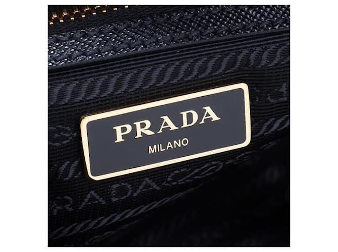 Prada Bolsa de câmera em nylon acolchoado Preto - vista 6